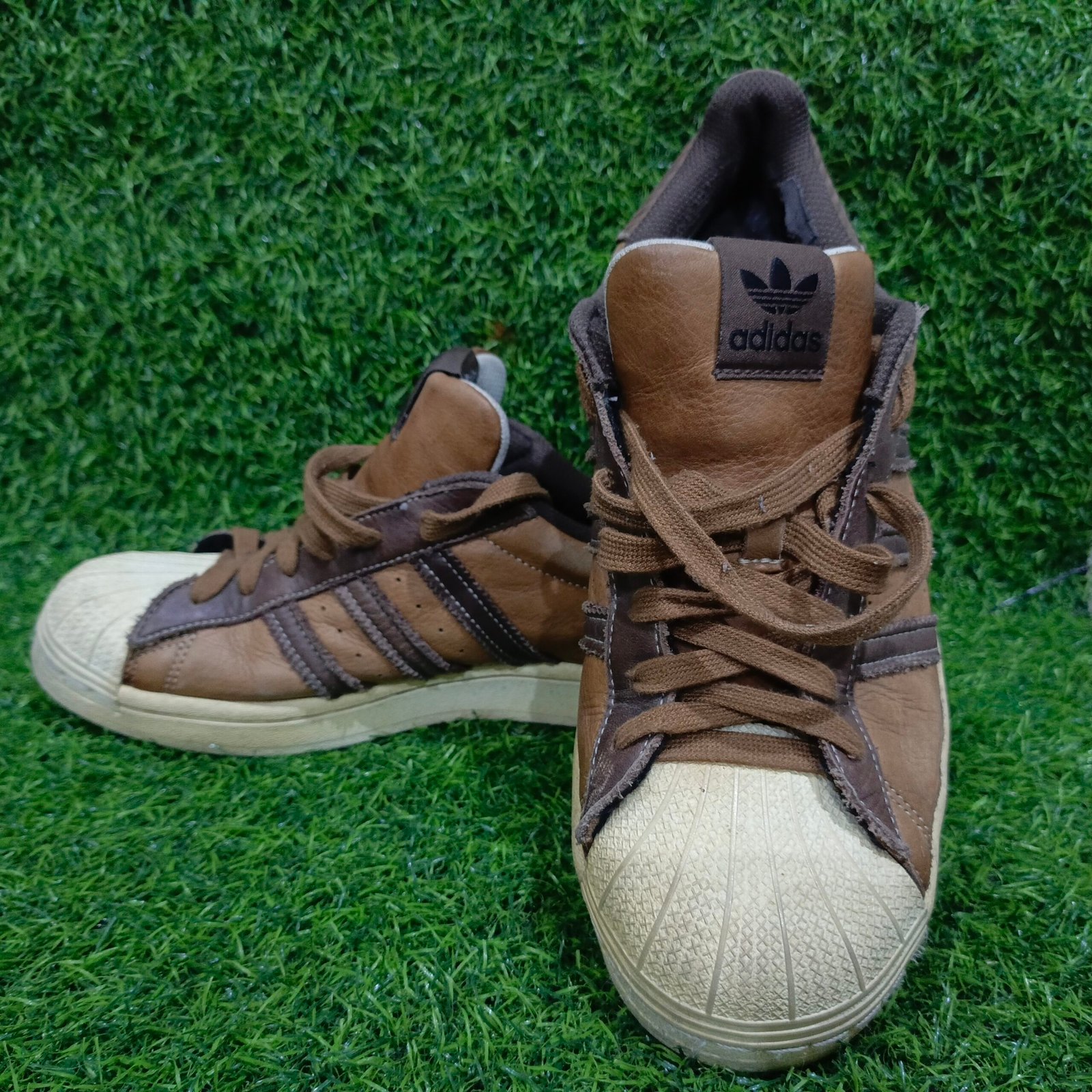 Vintage Adidas Superstar (Size: Euro 42-43) - Image 3