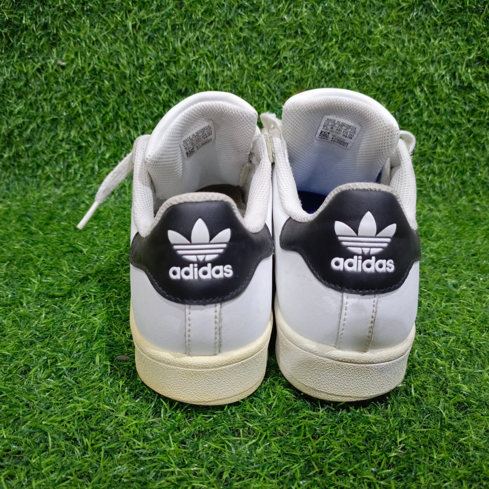Adidas Superstar OG (Size: 42-43) - Image 2
