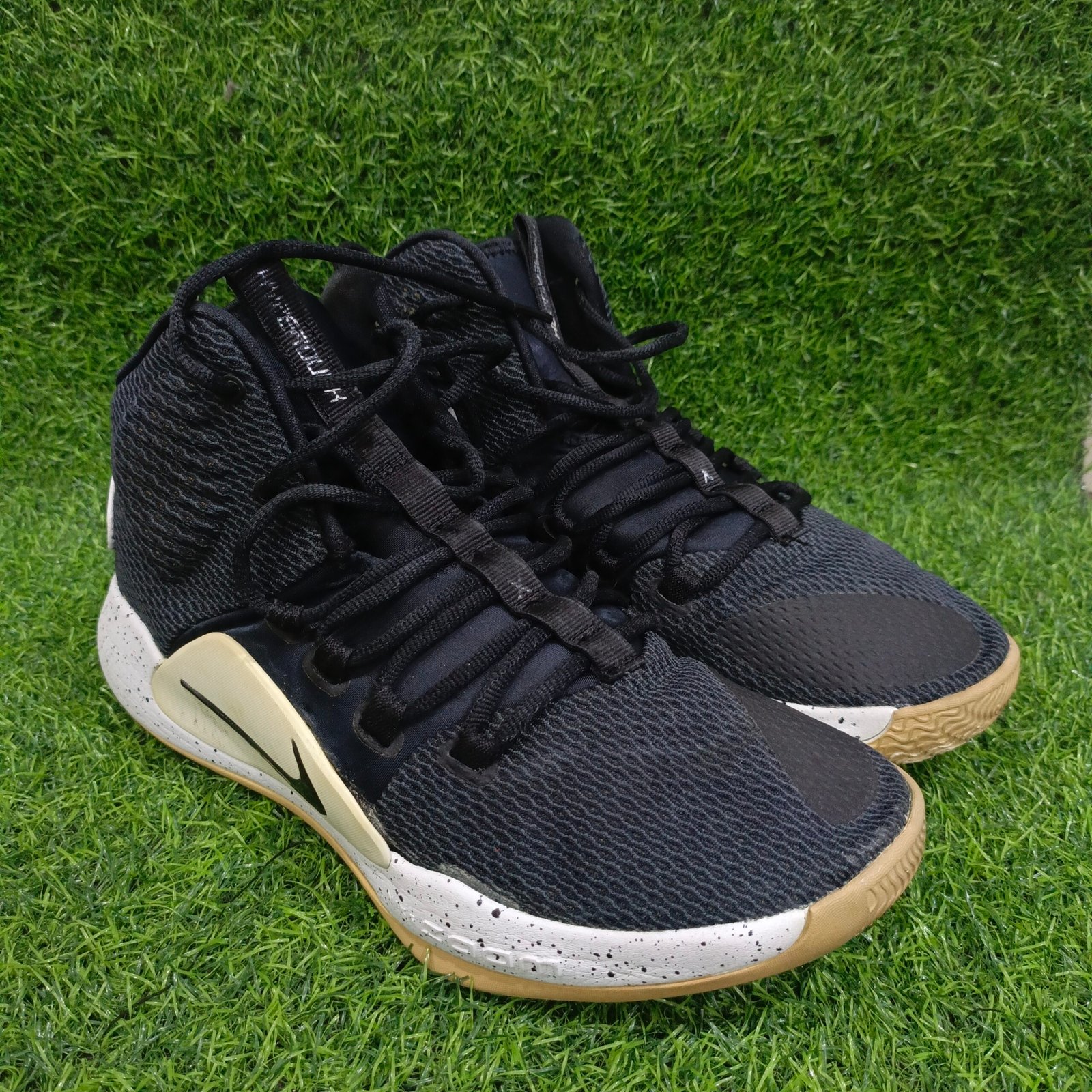 Nike Black High-Top Basketball Shoes (Size:42-43)